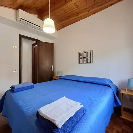 Holiday home Casa Perlablu *